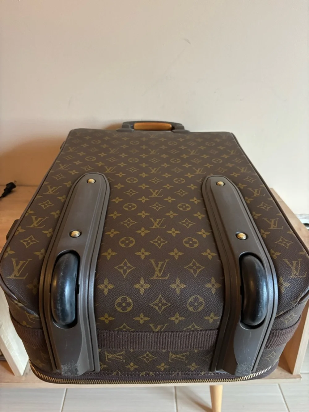 Authentic Louis Vuitton pegase 55 monogram carry on suitcase - Picture 8 of 8